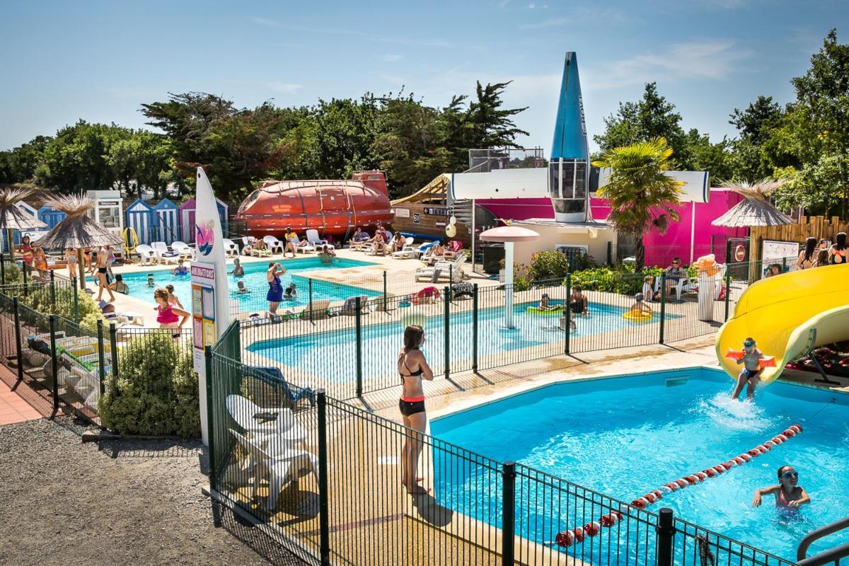 Camping Insolite Le Haut Village 圣米歇尔-谢夫谢夫 外观 照片