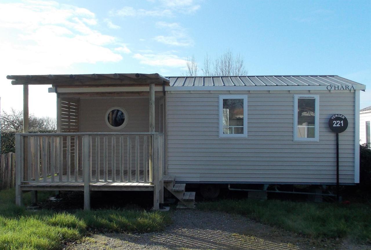 Camping Insolite Le Haut Village 圣米歇尔-谢夫谢夫 外观 照片