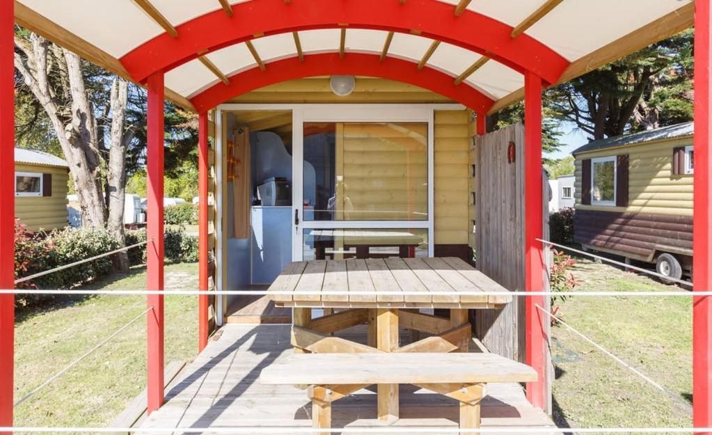 Camping Insolite Le Haut Village 圣米歇尔-谢夫谢夫 外观 照片