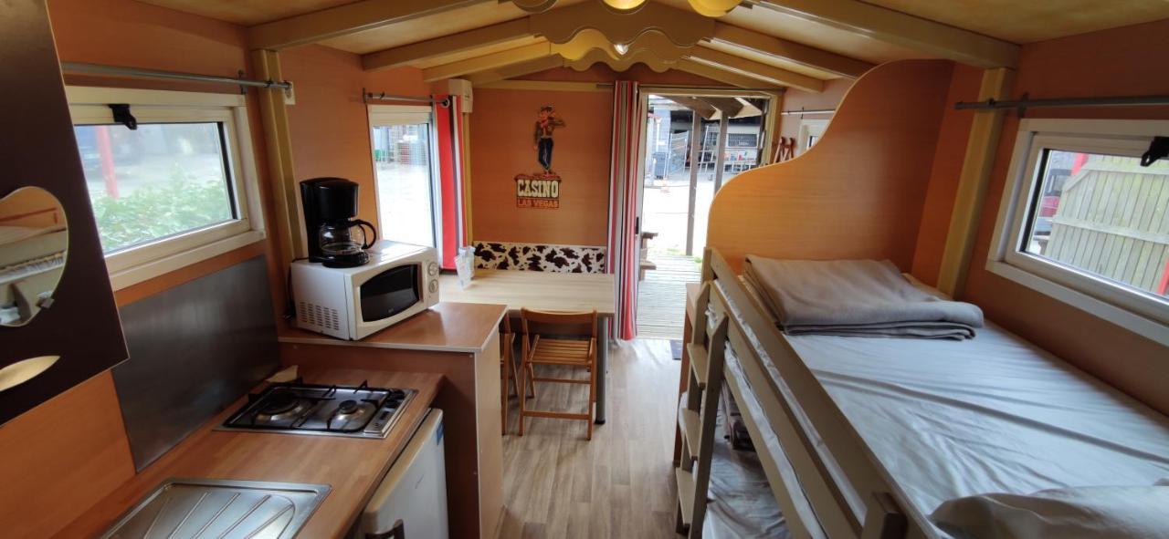 Camping Insolite Le Haut Village 圣米歇尔-谢夫谢夫 外观 照片
