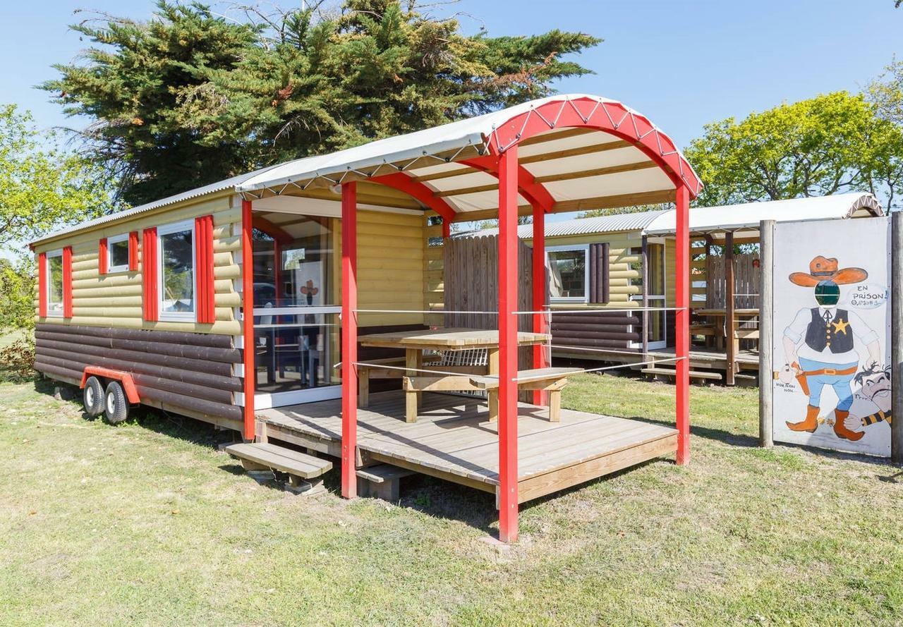 Camping Insolite Le Haut Village 圣米歇尔-谢夫谢夫 外观 照片