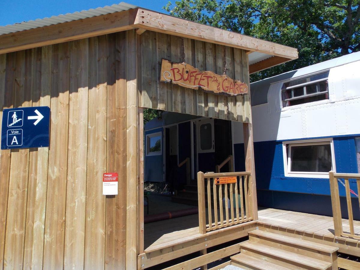 Camping Insolite Le Haut Village 圣米歇尔-谢夫谢夫 外观 照片