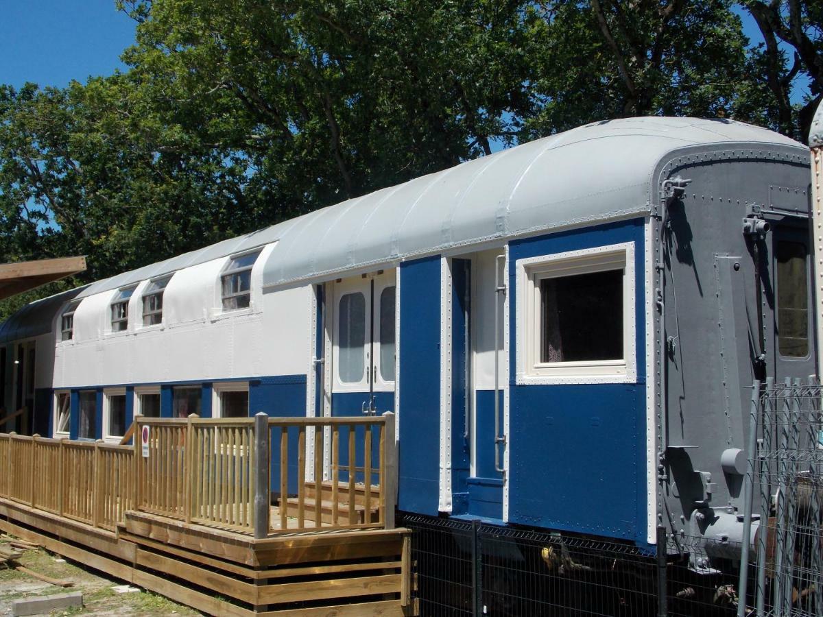 Camping Insolite Le Haut Village 圣米歇尔-谢夫谢夫 外观 照片
